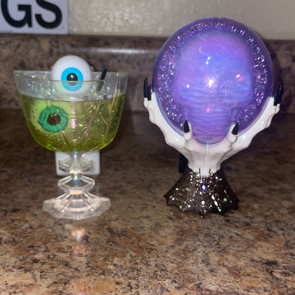 Bath & Body Works Halloween Goblet and Crystal Ball 2k24 Plug in